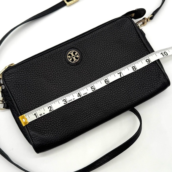 GUC Tory Burch Pebbled Leather Wallet Crossbody Bag in Black - Picture 2 of 16